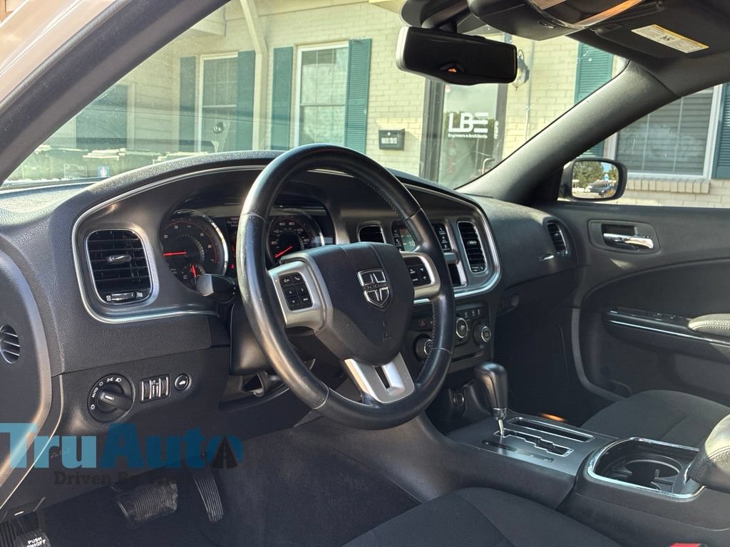 Used 2014 Dodge Charger SE w/ Sport Appearance Group RWD image 25