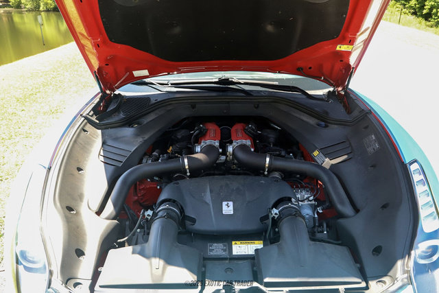 Used 2015 Ferrari California T RWD image 32