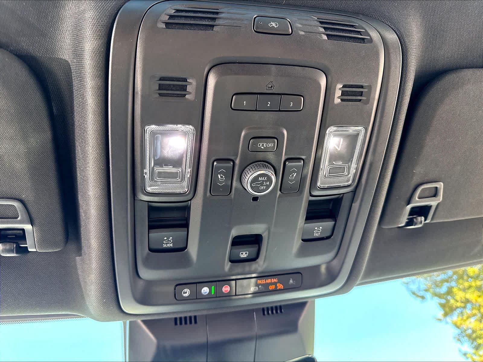Used 2024 Cadillac Escalade Premium Luxury w/ LPO, Floor Liner Package AWD/4WD image 38