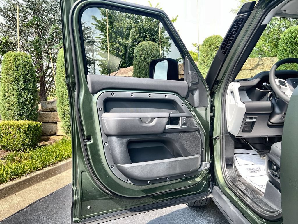 New 2026 Land Rover Defender 110 S AWD/4WD image 17