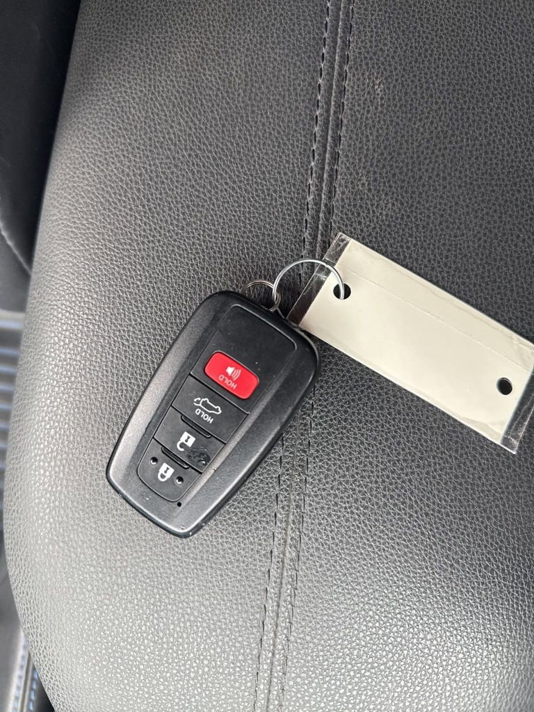 Used 2019 Toyota RAV4 XSE image 12