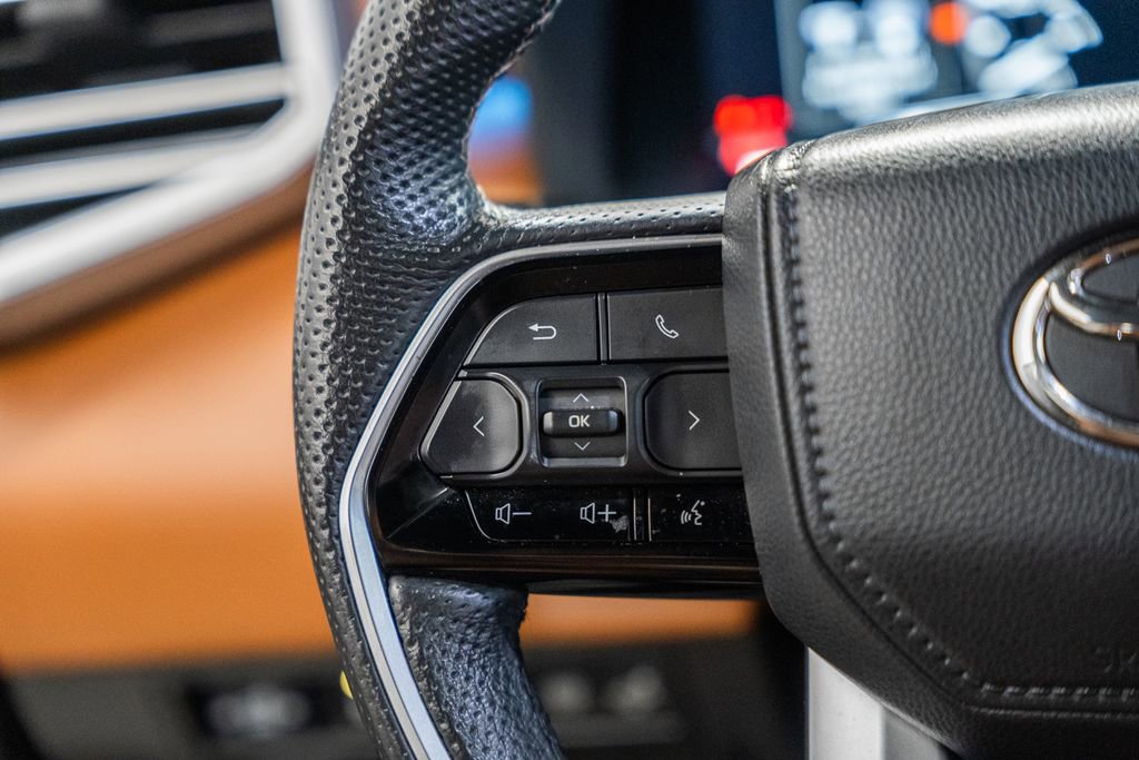 Used 2023 Toyota Tundra 1794 Edition image 32