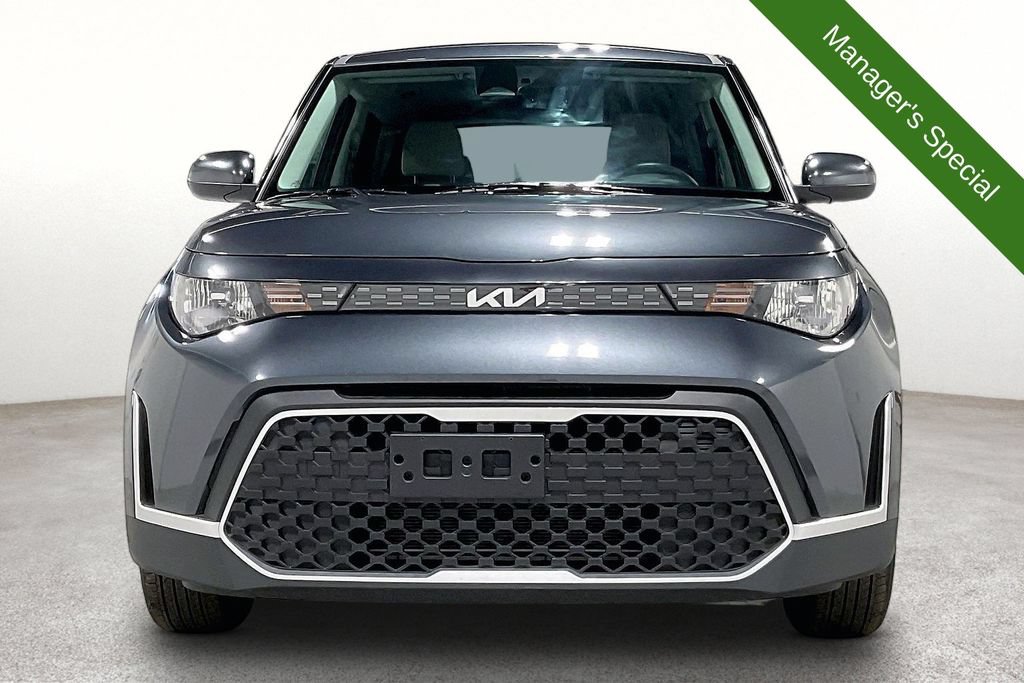 Used 2025 Kia Soul LX FWD image 4