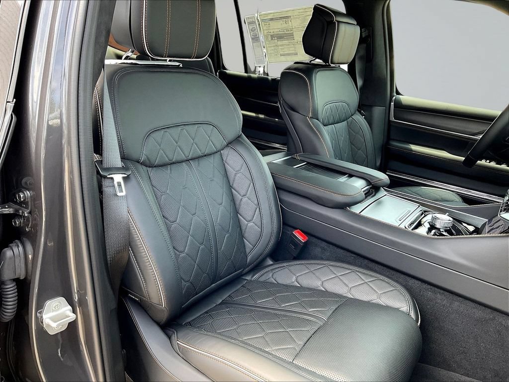 New 2026 Jeep Grand Wagoneer Summit AWD/4WD image 13