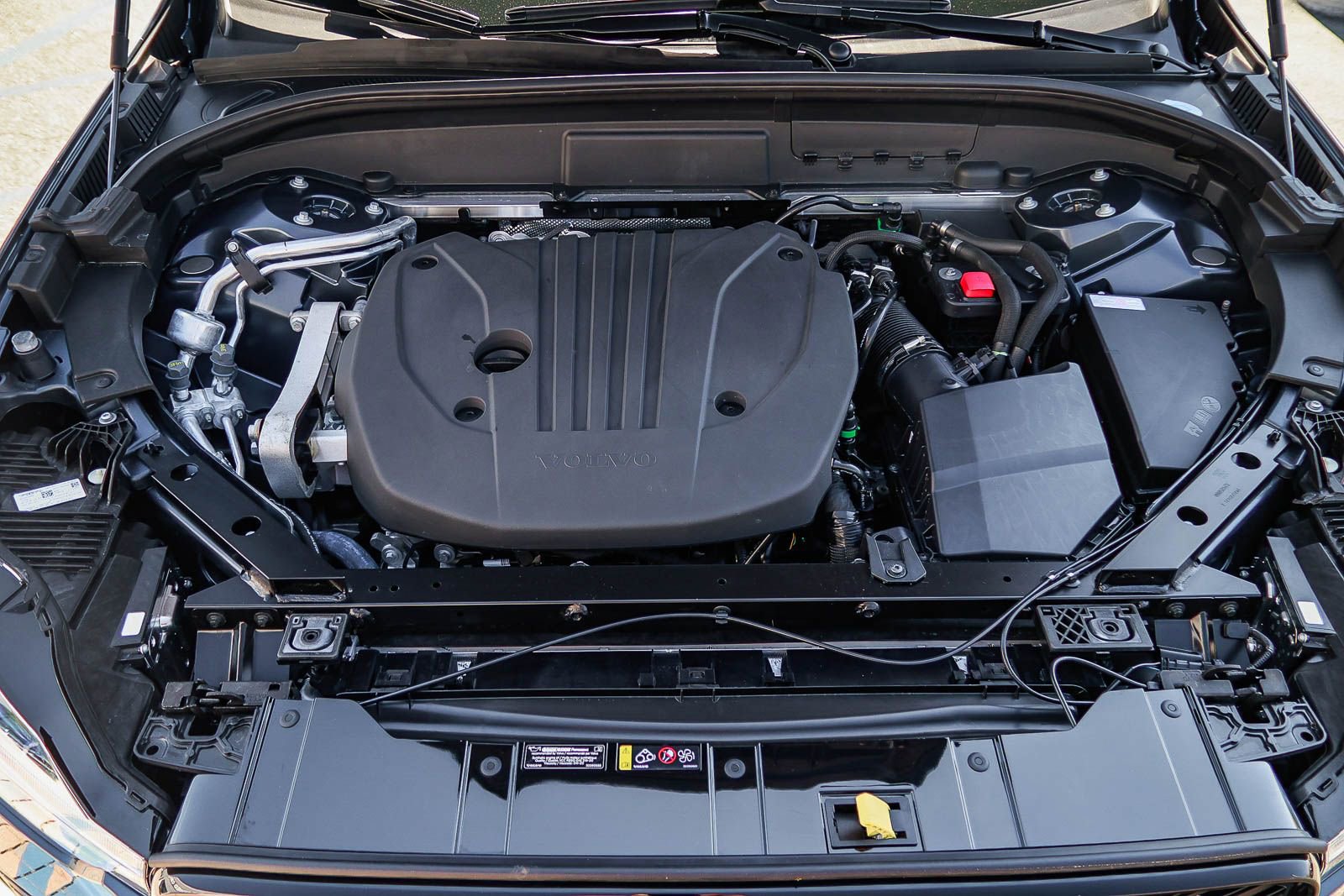 Used 2026 Volvo XC60 B5 Ultra w/ Protection Package Premier image 32