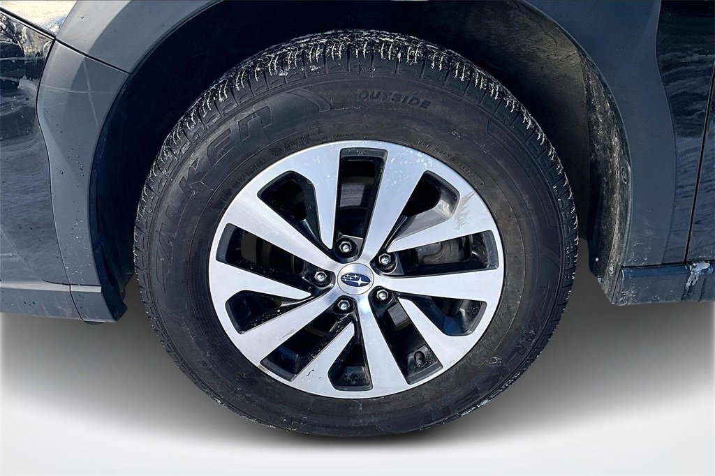 Used 2024 Subaru Outback Premium image 32