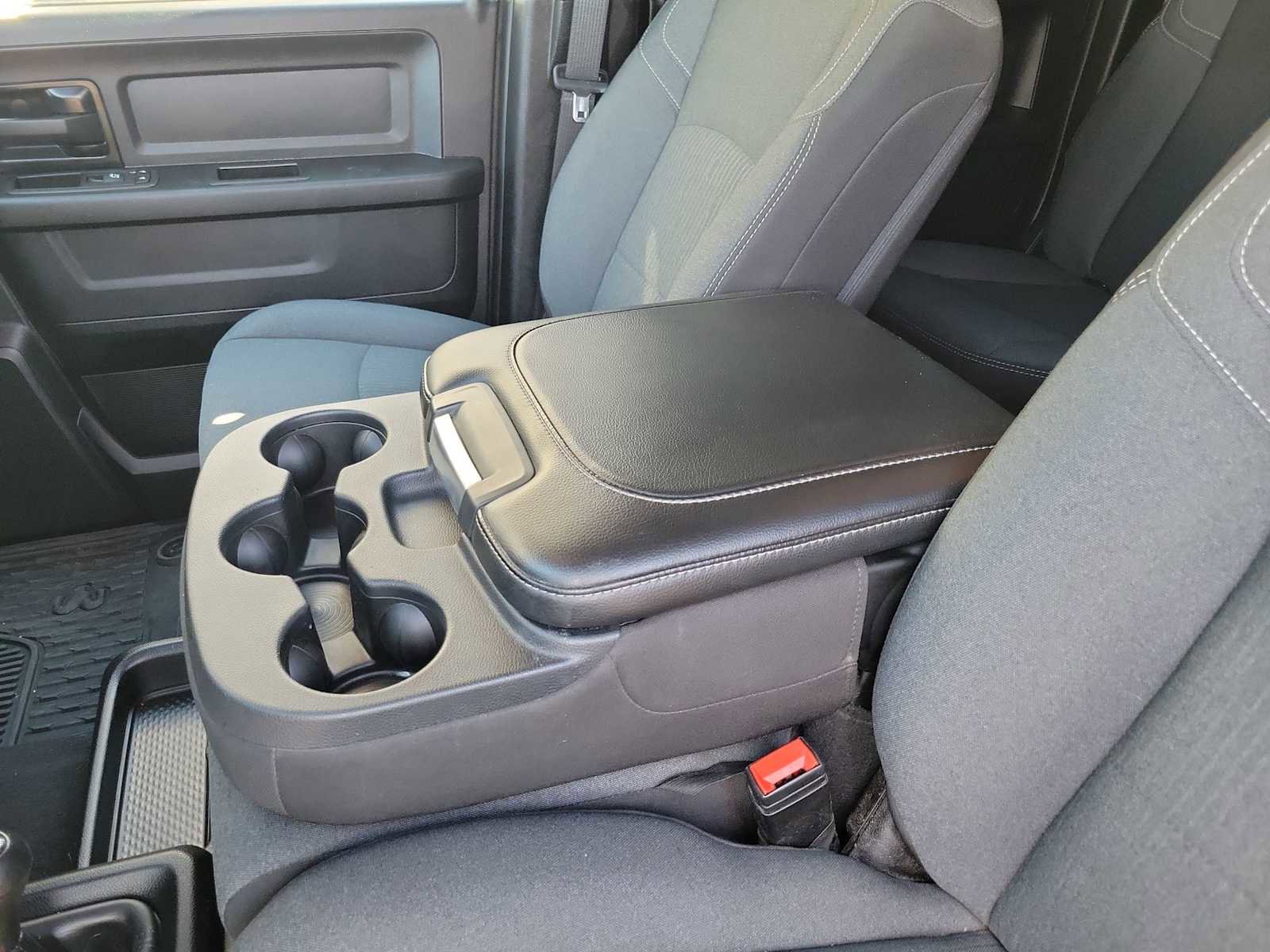 Used 2024 RAM 3500 Tradesman w/ Chrome Appearance Group image 16