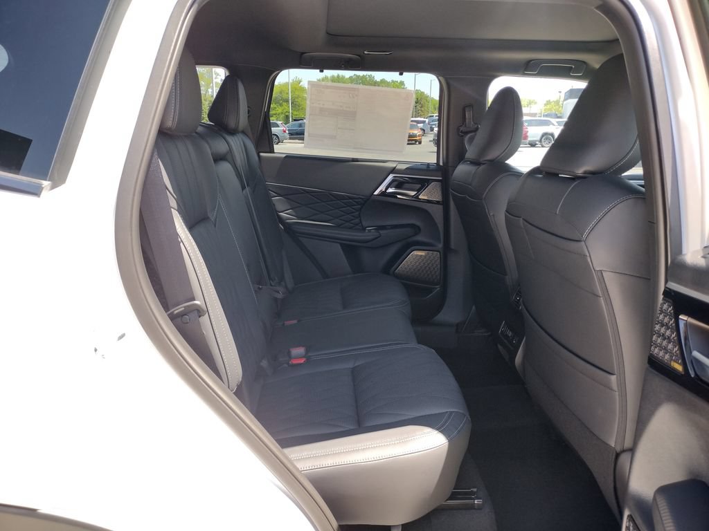 New 2026 Mitsubishi Outlander SEL Black Edition AWD/4WD image 11