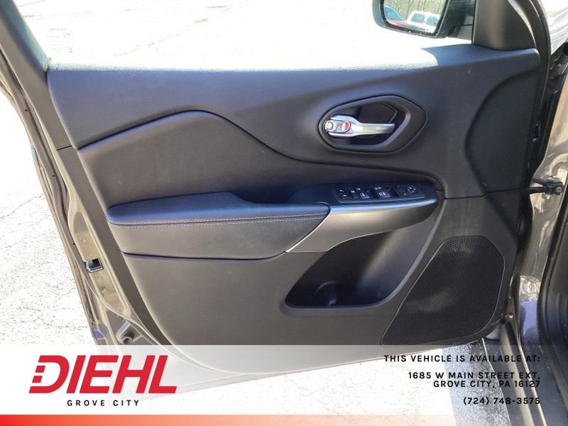 Used 2020 Jeep Cherokee Latitude Plus w/ Cold Weather Group image 16