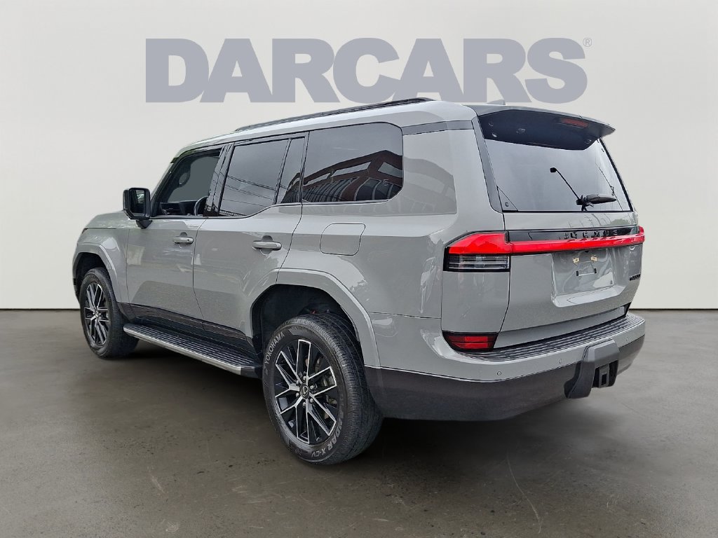 Used 2024 Lexus GX 550 w/ Accessory Package (2T) AWD/4WD image 4