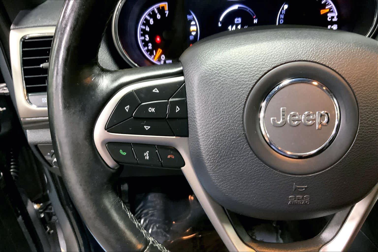 Used 2020 Jeep Grand Cherokee Altitude AWD/4WD image 24