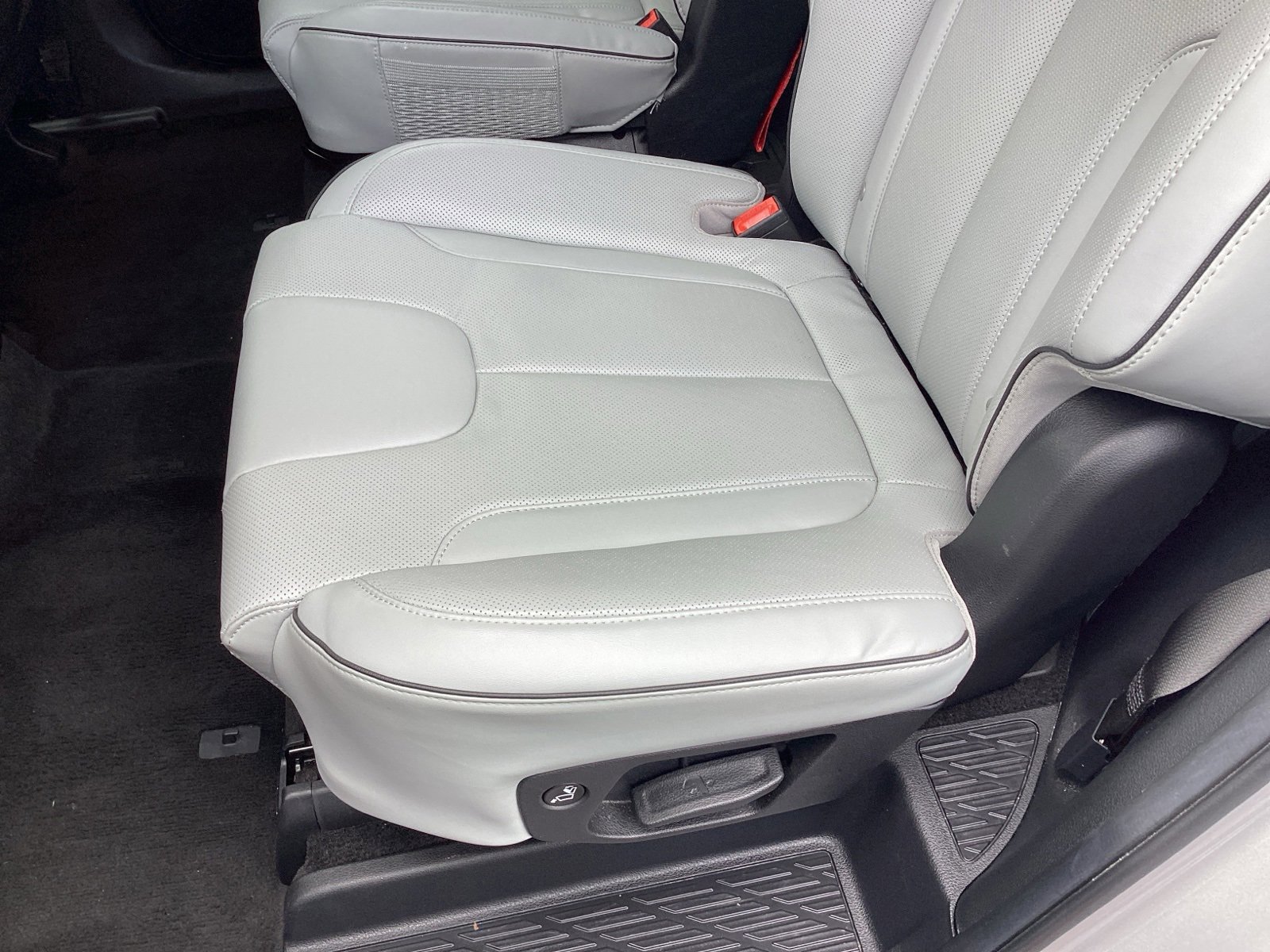 Used 2024 Hyundai Palisade SEL image 14