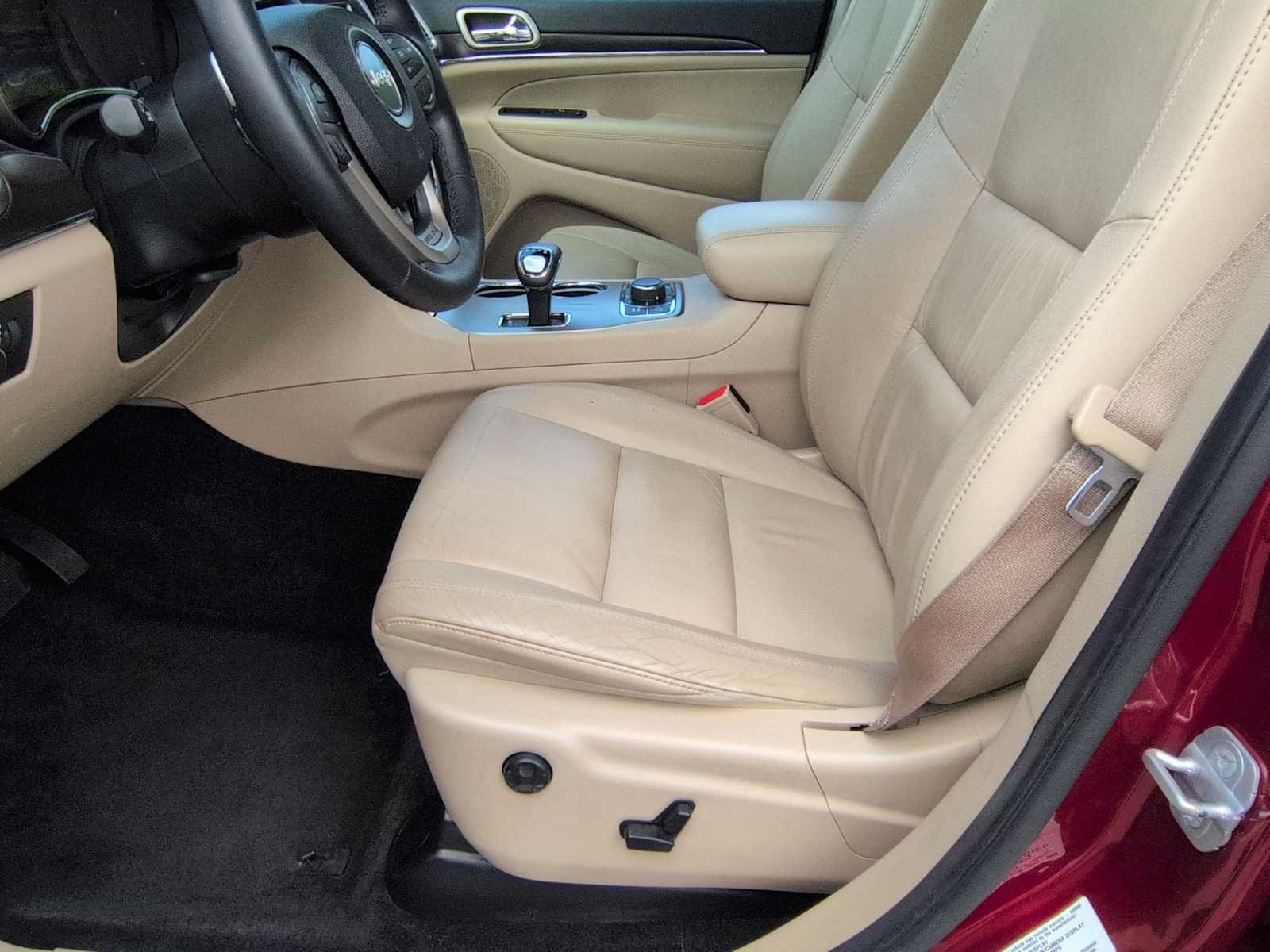 Used 2014 Jeep Grand Cherokee Limited AWD/4WD image 17
