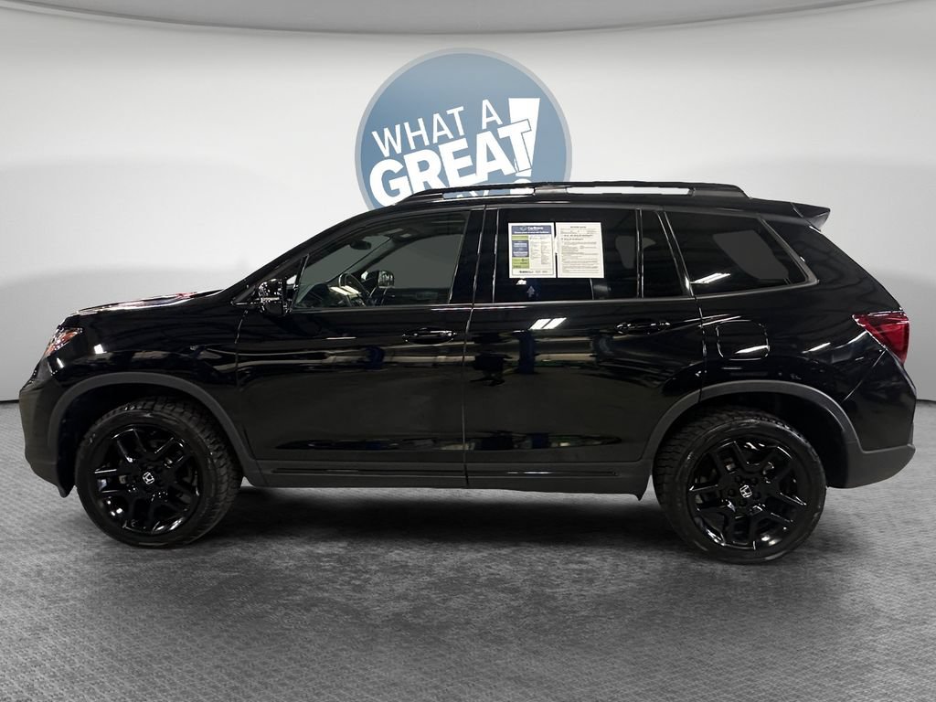 Used 2025 Honda Passport Black Edition image 8