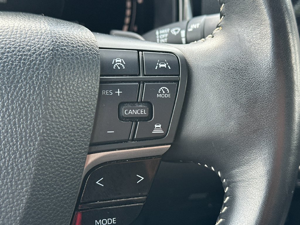 Used 2025 Toyota Camry SE FWD image 23