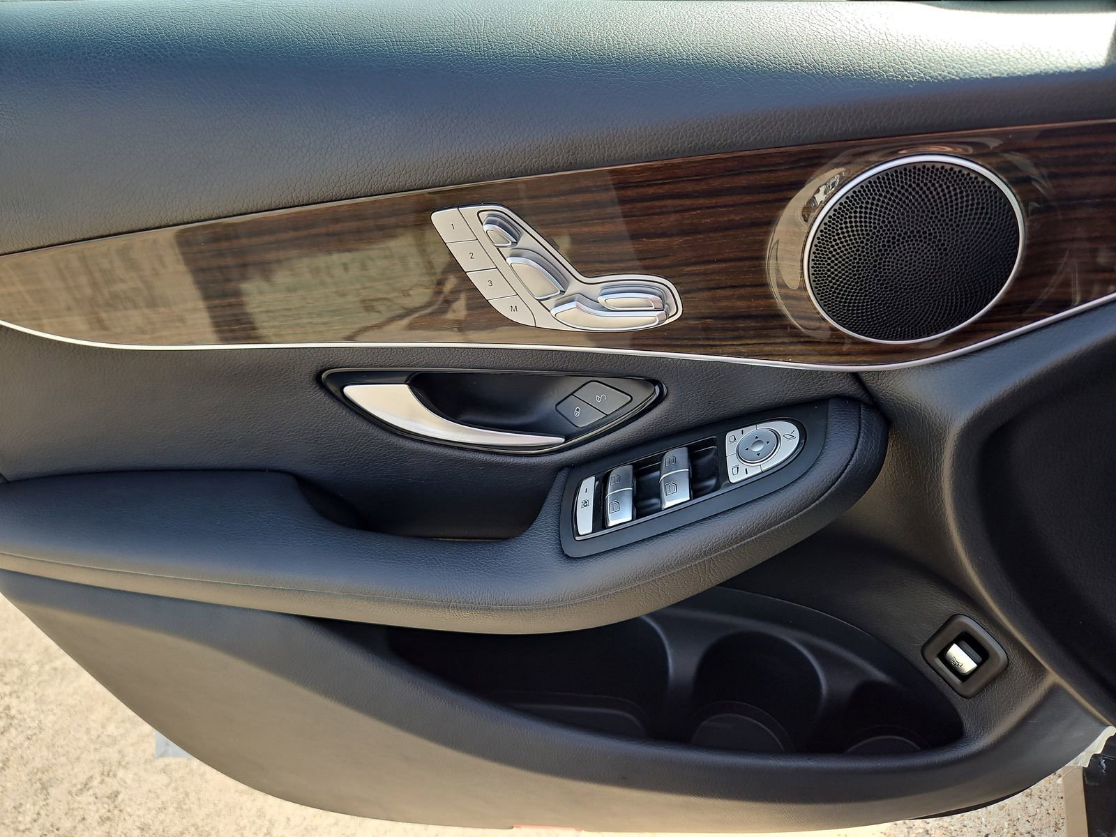 Used 2018 Mercedes-Benz GLC 300 GLC 300 image 22