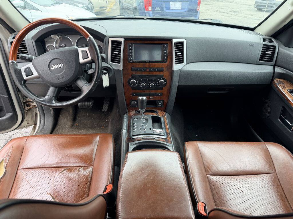 Used 2008 Jeep Grand Cherokee Overland AWD/4WD image 8