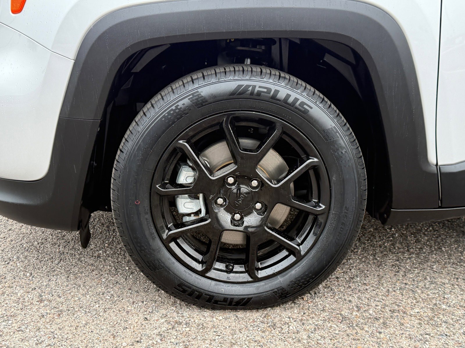 Used 2020 Jeep Renegade Altitude image 9