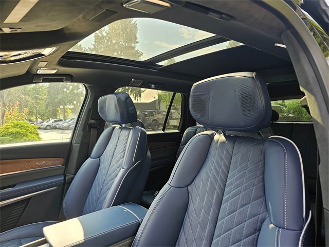 New 2026 Cadillac Vistiq Premium Luxury image 24