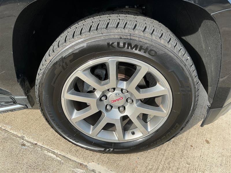 Used 2018 GMC Yukon Denali image 24