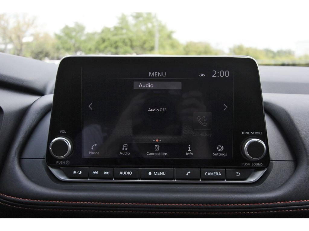 Used 2025 Nissan Rogue SV image 27