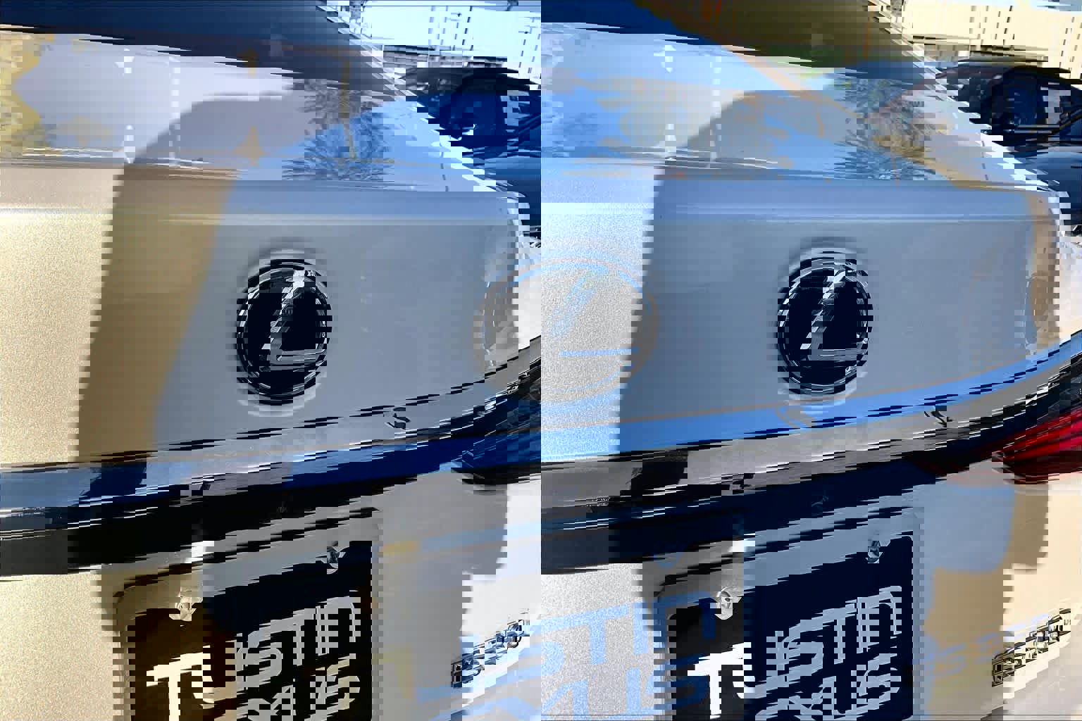 Used 2019 Lexus ES 350 w/ Accessory Package 2 image 30