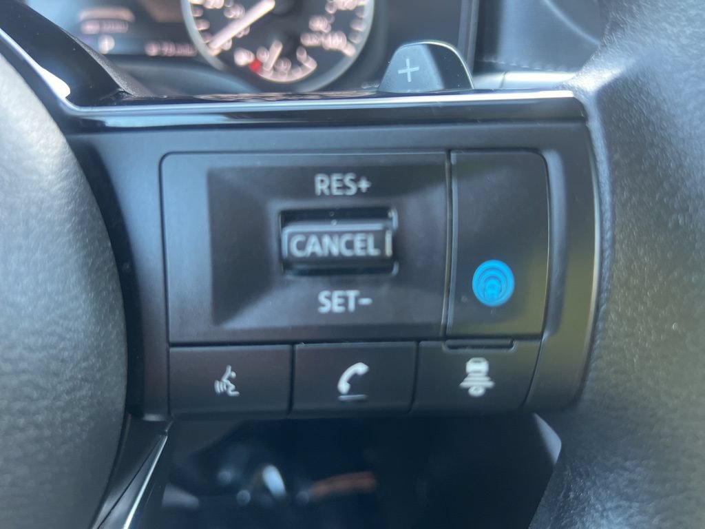Used 2023 Nissan Rogue SV FWD image 48