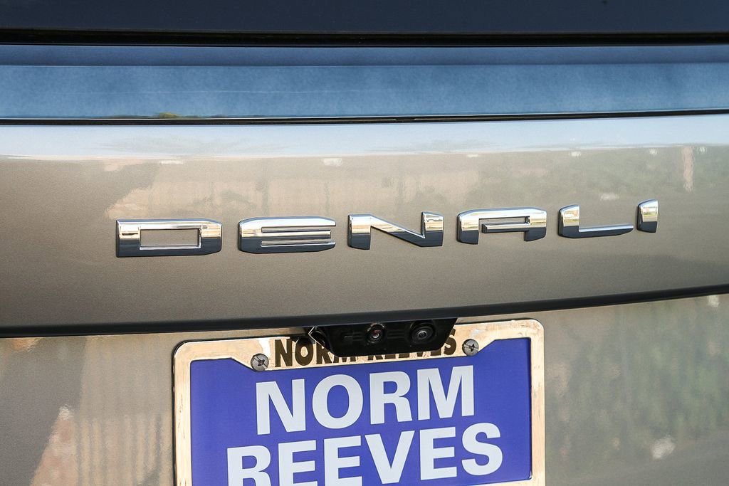 Used 2025 GMC Yukon XL Denali Ultimate w/ LPO, Floor Liner Package image 12