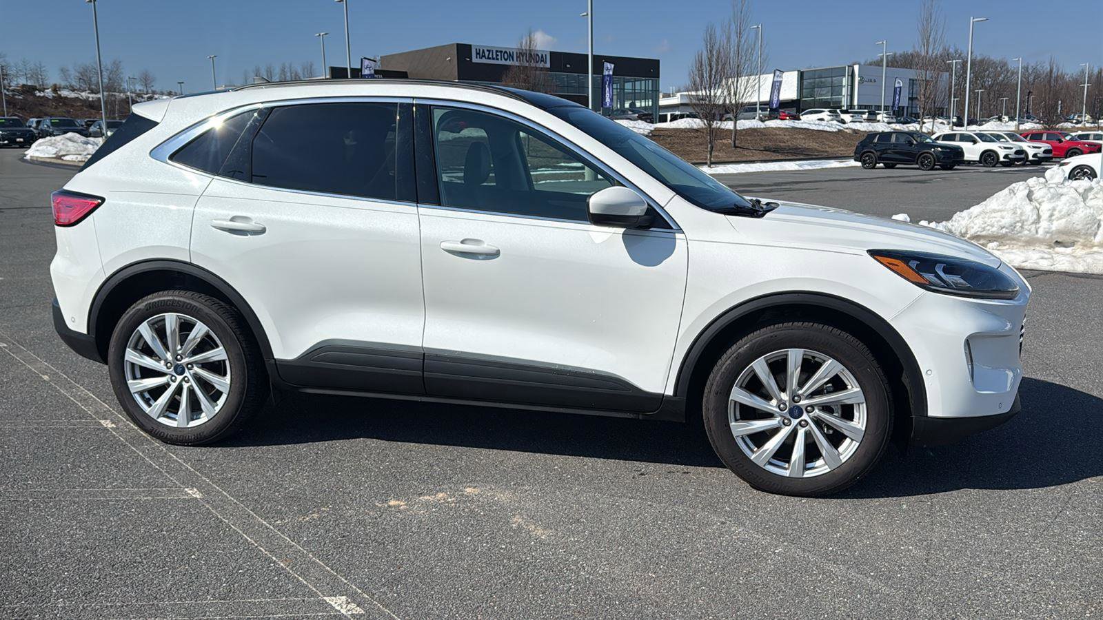 Used 2022 Ford Escape Titanium w/ Titanium Elite Package image 3