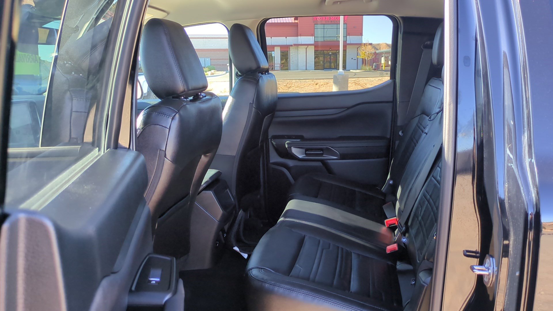 Used 2025 Ford Ranger Lariat w/ Black Appearance Package image 27