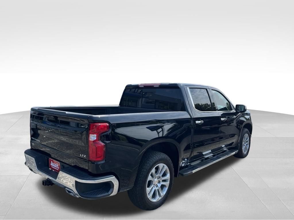 Used 2025 Chevrolet Silverado 1500 LTZ w/ LTZ Premium Package AWD/4WD image 35