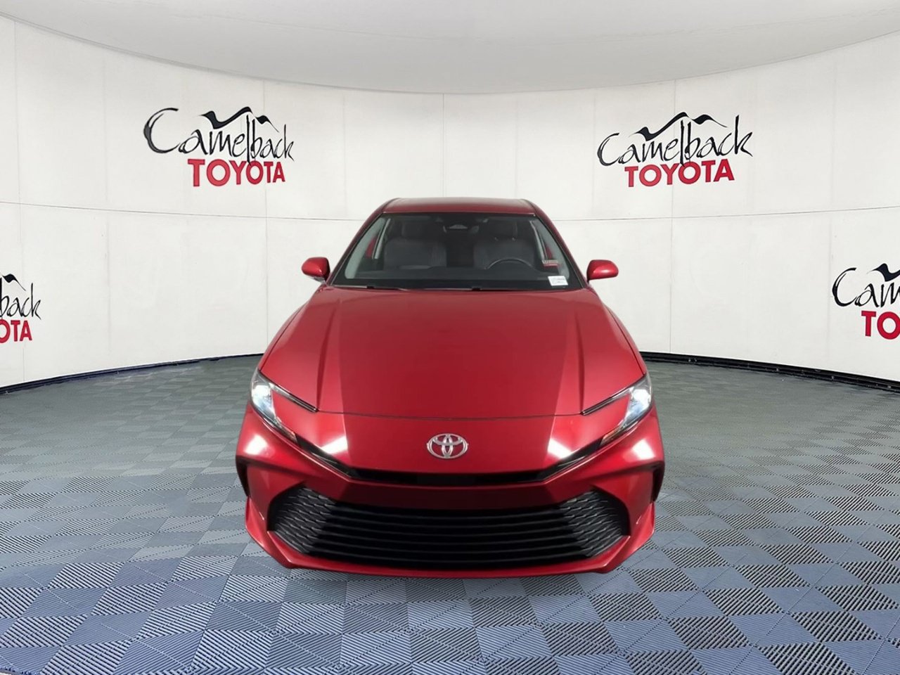 Used 2025 Toyota Camry LE w/ Convenience Package FWD image 5