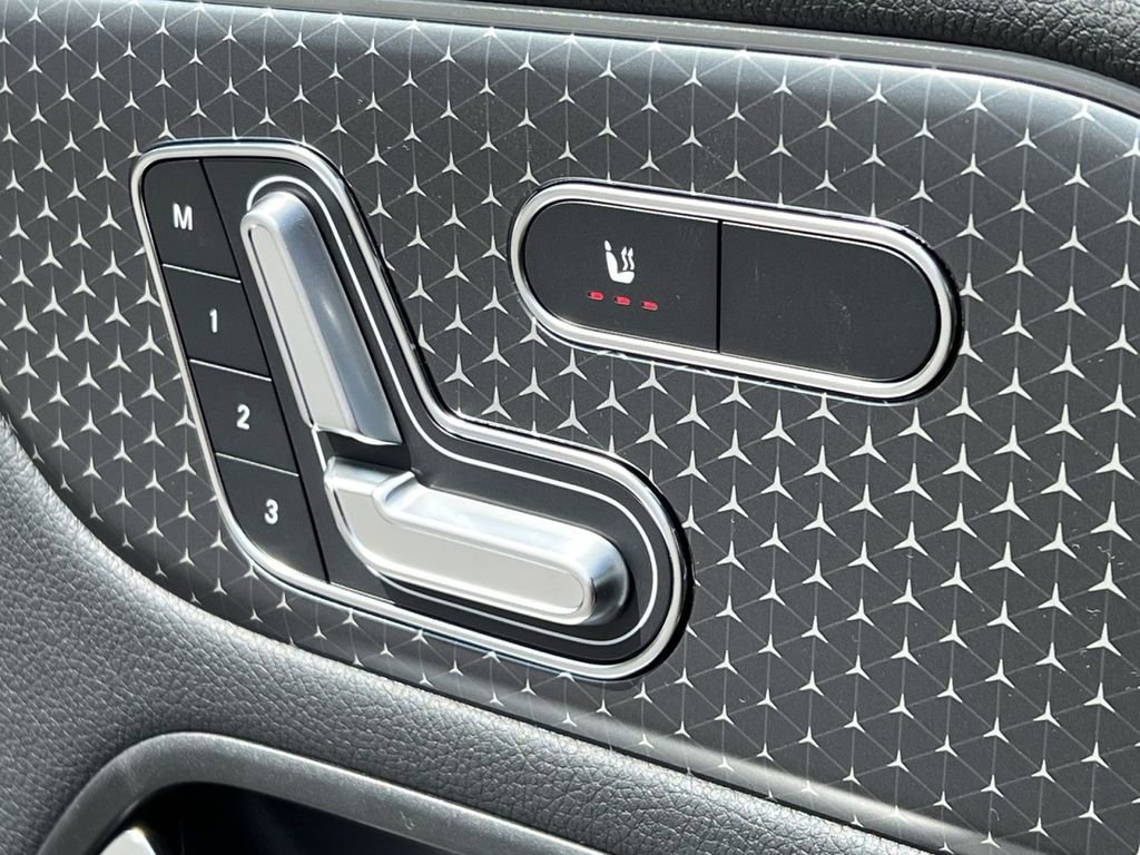 Certified 2026 Mercedes-Benz GLA 250 4MATIC image 33