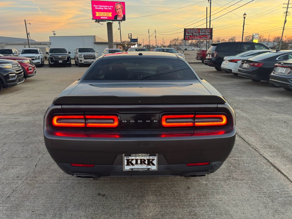 Used 2019 Dodge Challenger R/T image 4