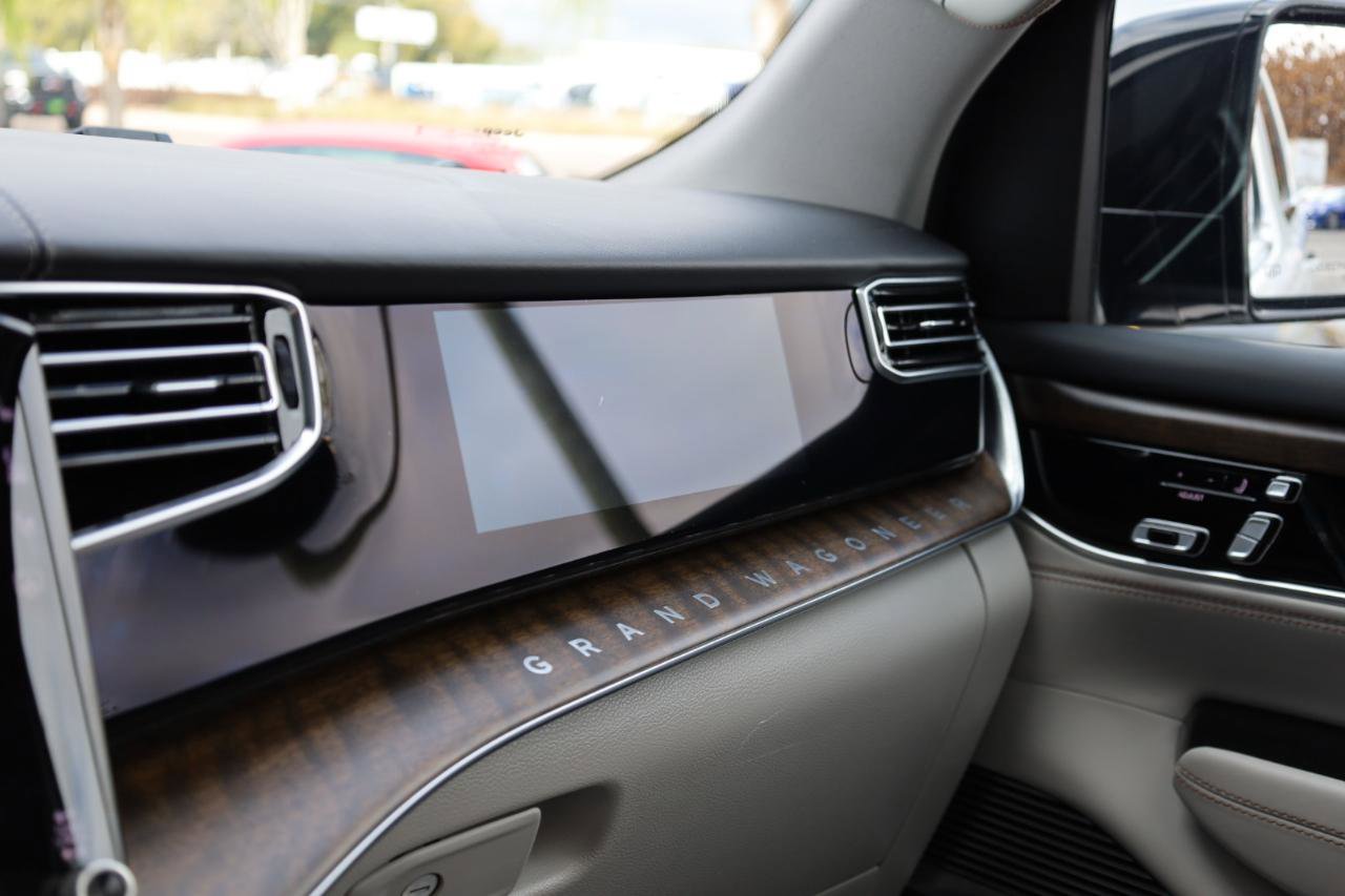 Used 2023 Jeep Grand Wagoneer 4WD image 12