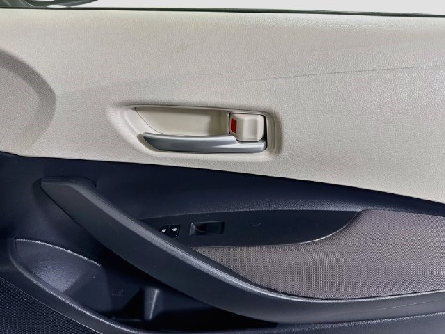 Used 2020 Toyota Corolla LE FWD image 29