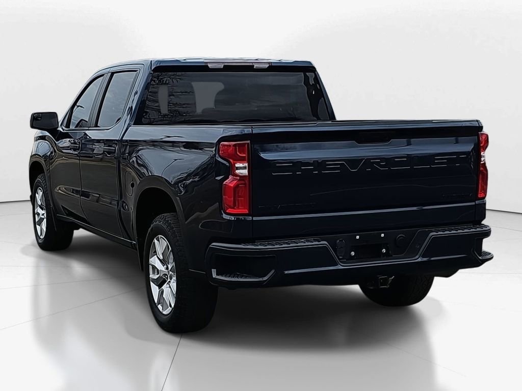 Used 2021 Chevrolet Silverado 1500 Custom w/ LPO, Dark Essentials Package image 5