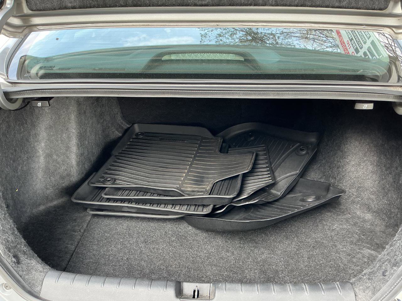Used 2019 Honda Insight EX image 17