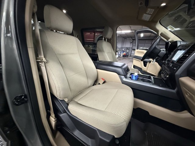 Used 2019 Ford F250 XLT w/ XLT Premium Package image 32
