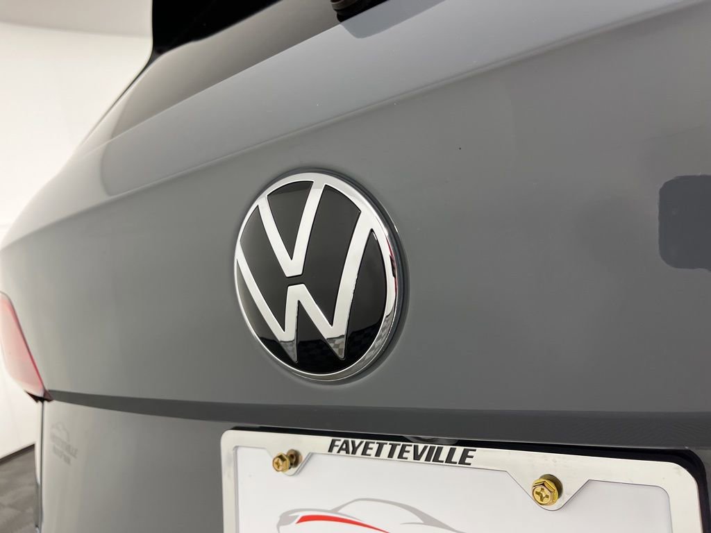 Used 2024 Volkswagen Taos SEL image 13