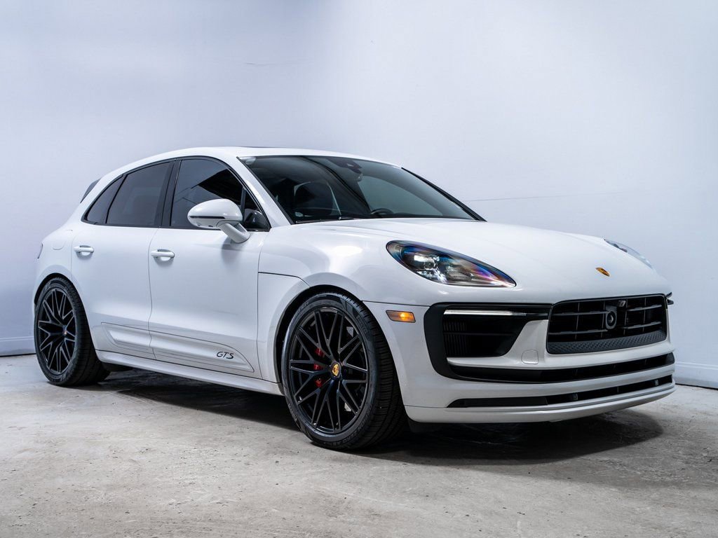 Used 2023 Porsche Macan GTS image 9