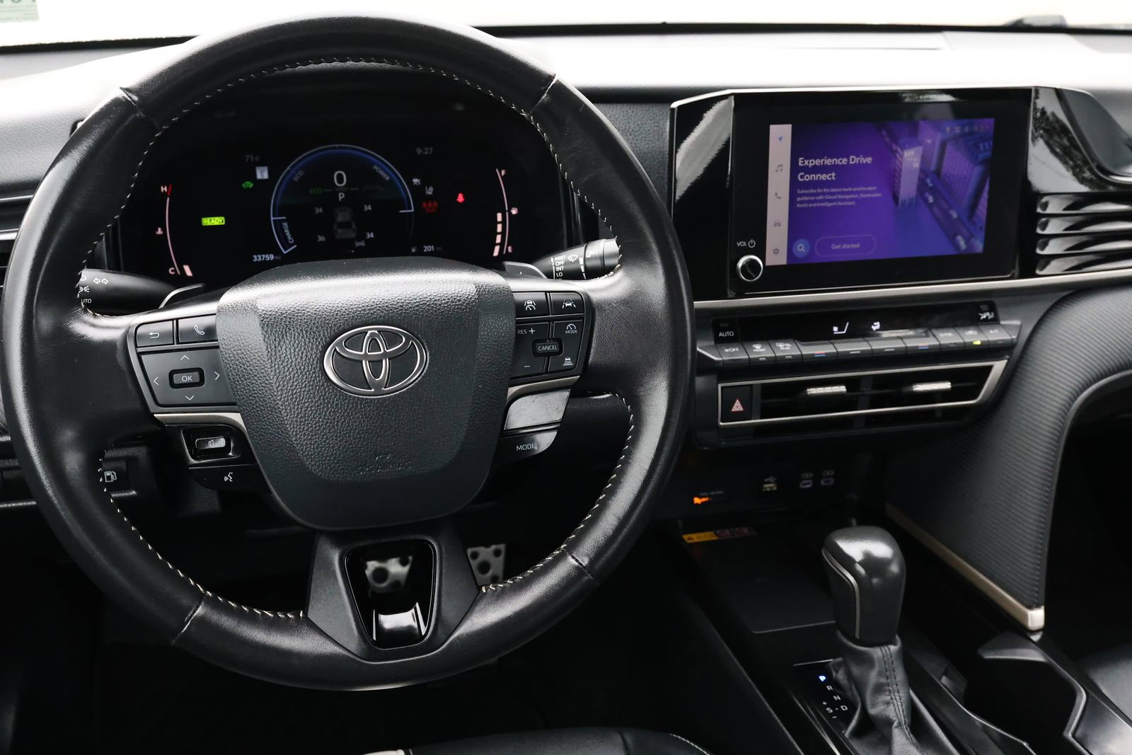 Used 2025 Toyota Camry SE FWD image 16