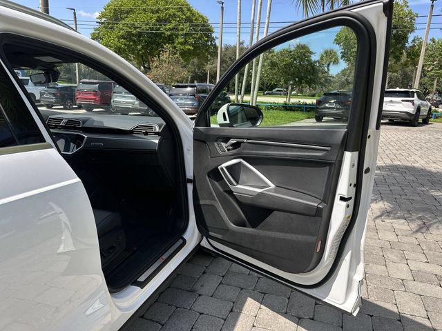 Used 2025 Audi Q3 2.0T Premium AWD/4WD image 23