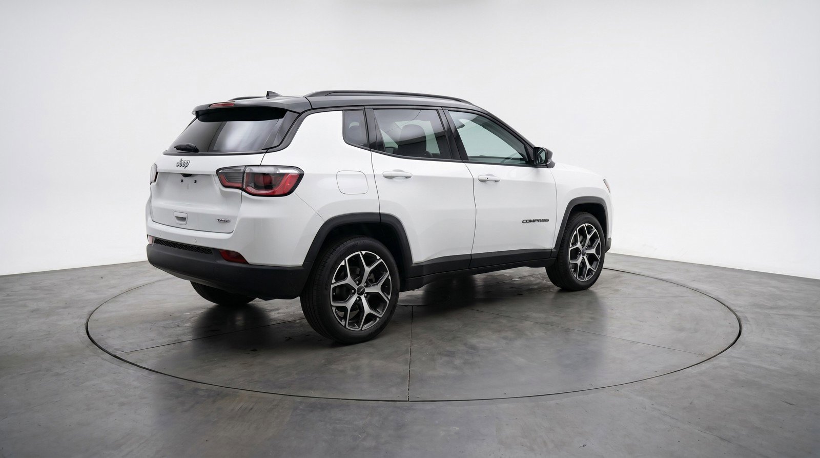 Used 2025 Jeep Compass Limited AWD/4WD image 9
