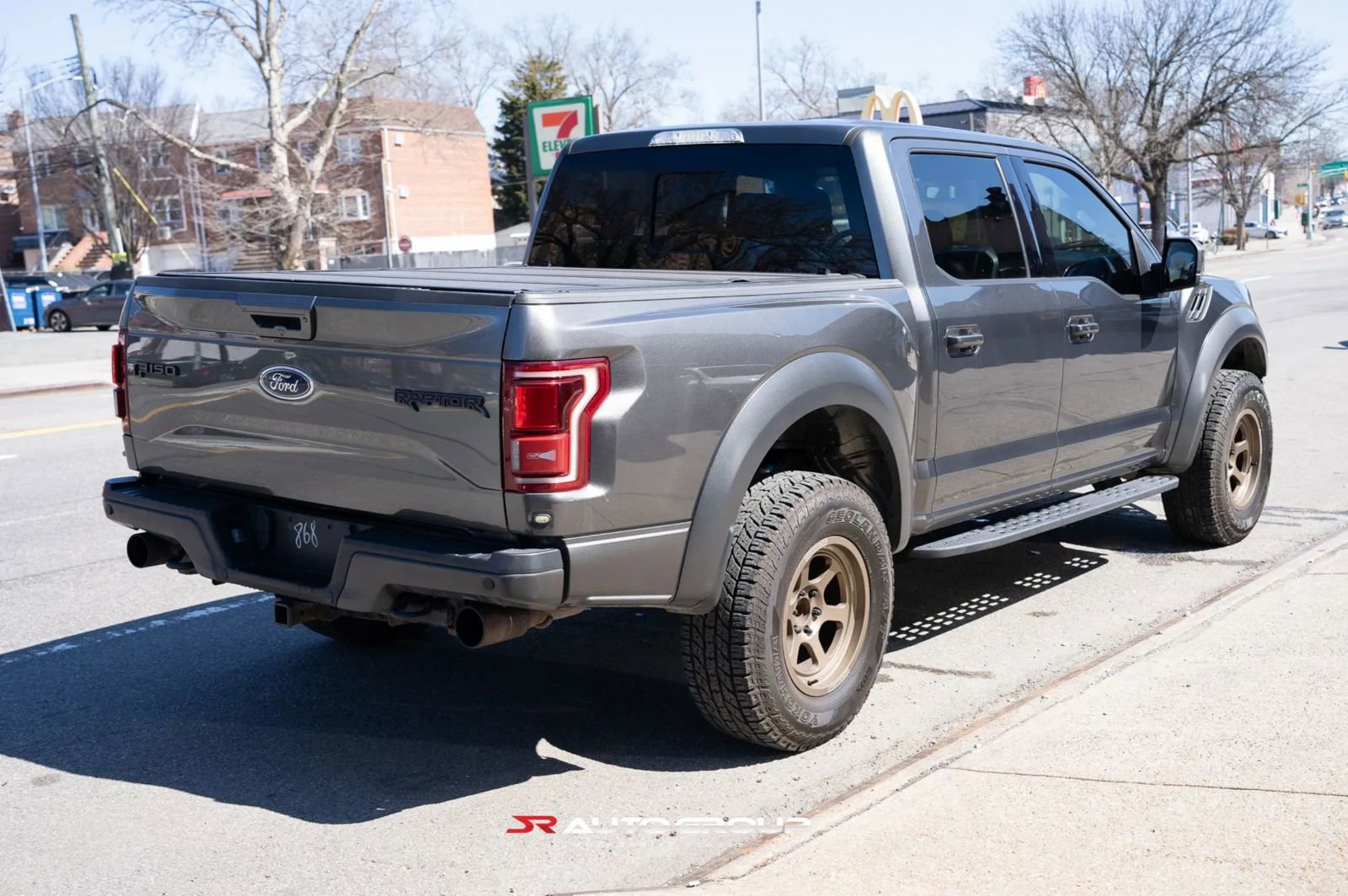 Used 2017 Ford F150 Raptor w/ Equipment Group 802A Luxury image 9
