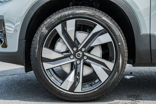 New 2026 Volvo XC40 B5 Plus w/ Climate Package AWD/4WD image 18