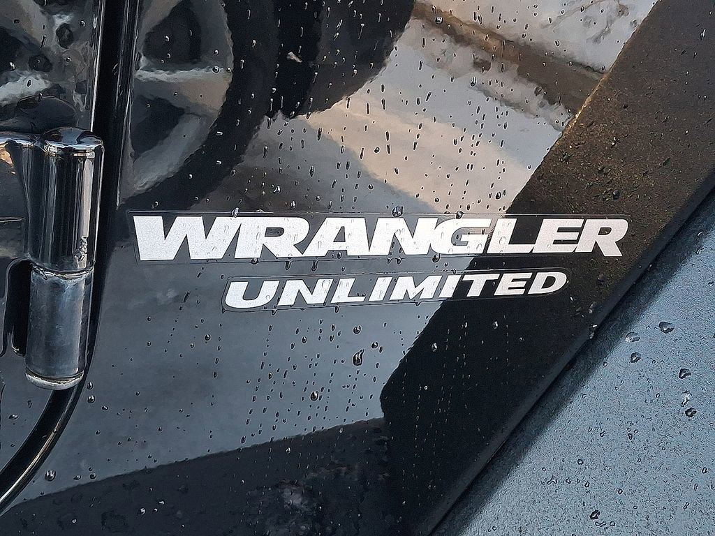 Used 2017 Jeep Wrangler Unlimited Rubicon w/ Dual Top Group image 21