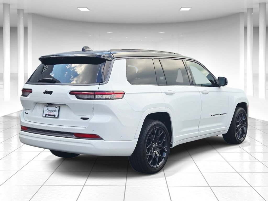 Certified 2026 Jeep Grand Cherokee L Summit w/ Obsidian Package AWD/4WD image 3
