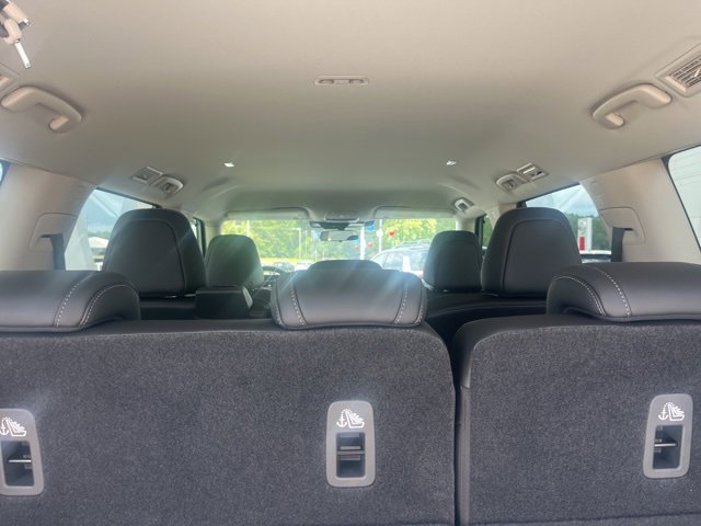 New 2025 Nissan Armada SV image 29