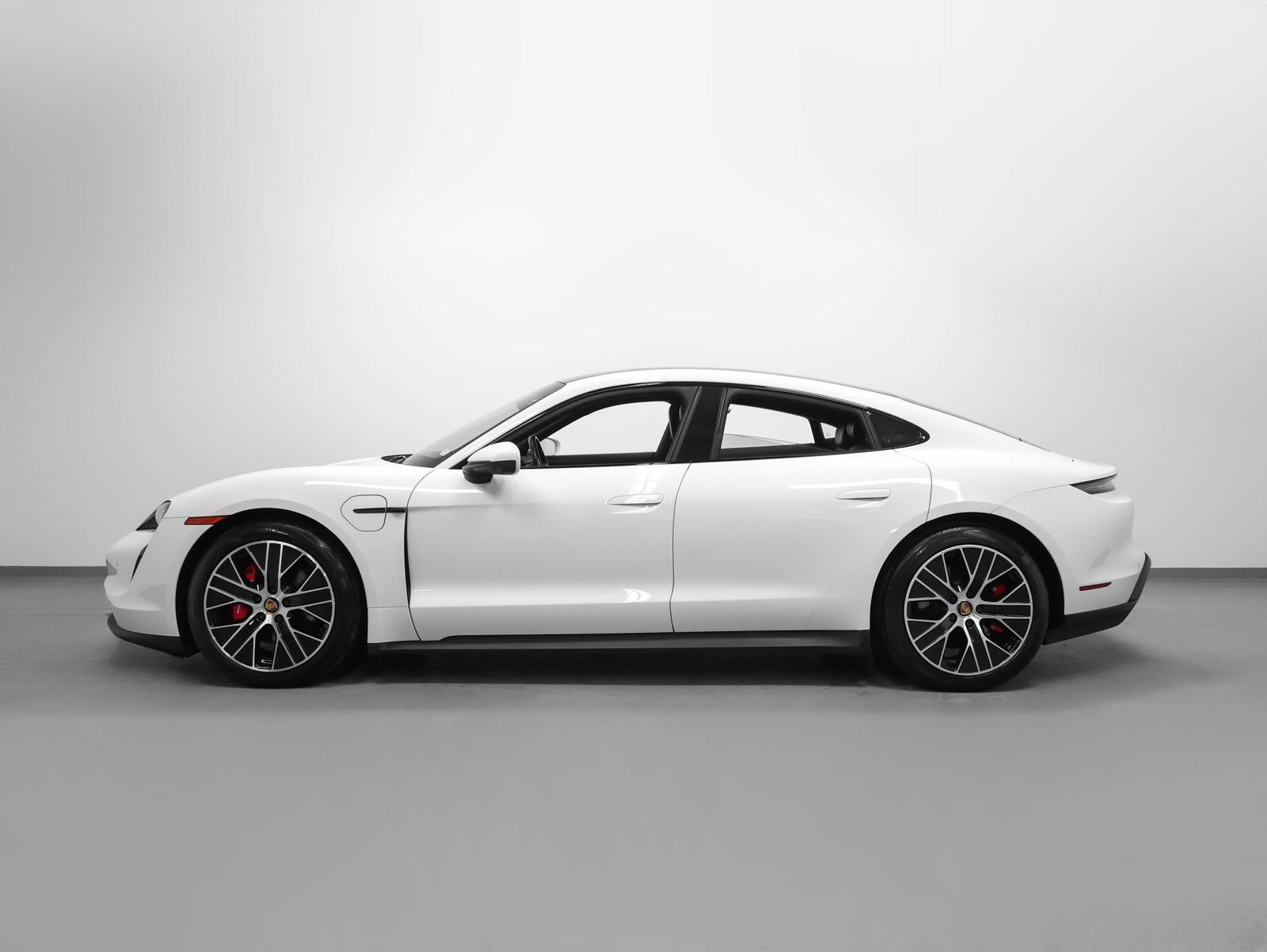 Certified 2021 Porsche Taycan 4S image 2